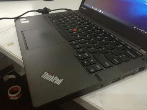 *Incredible Ultrabook!*LENOVO THINKPAD X240*i5-4300u*4GLTE*2XBATTERIES*8GB RAM*500GB
